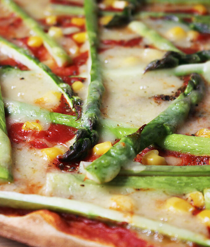 Green Asparagus Pizza