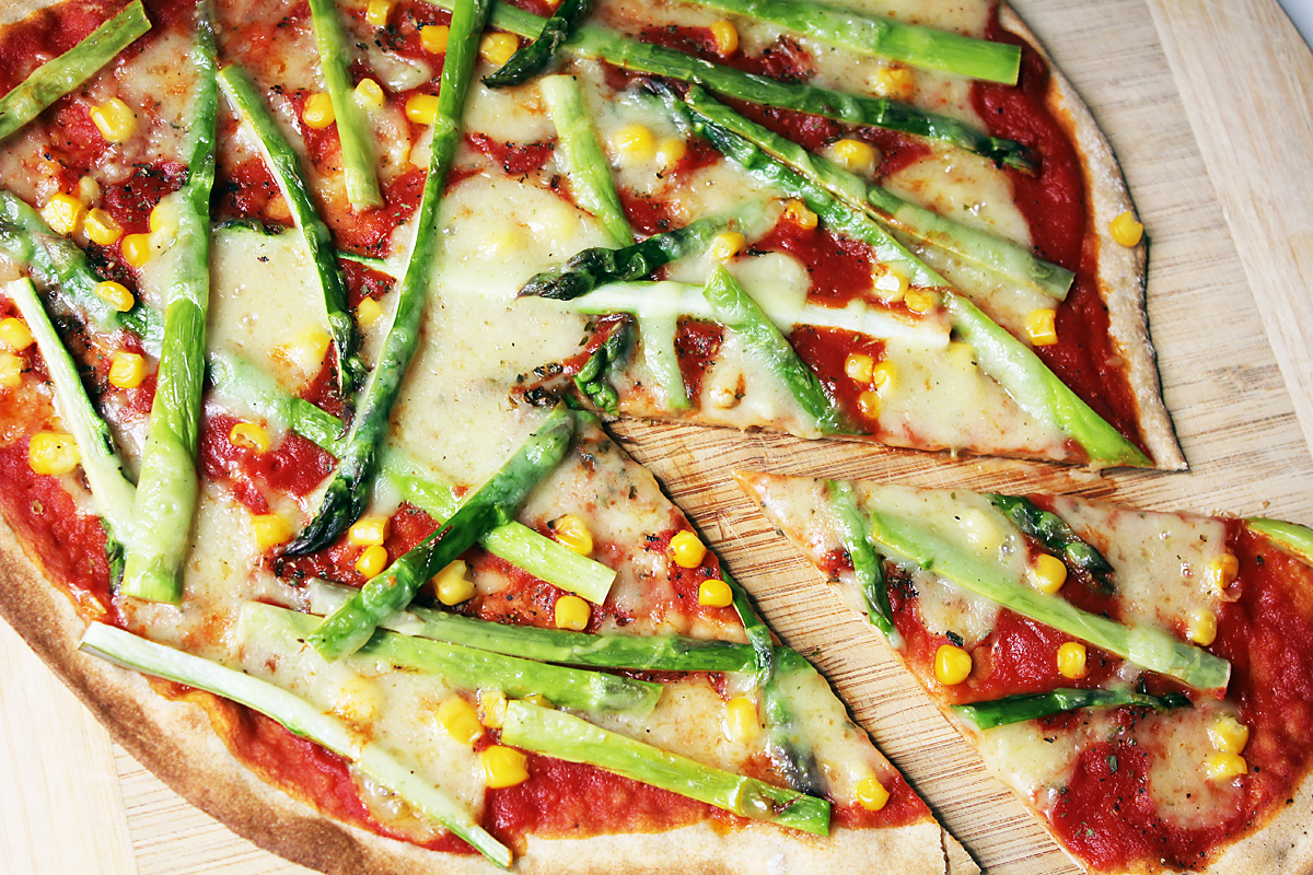 Green Asparagus Pizza