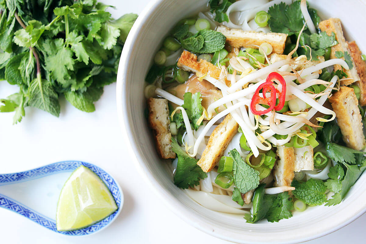 Vegane Pho - Vietnamesische Reisbandnudelsuppe