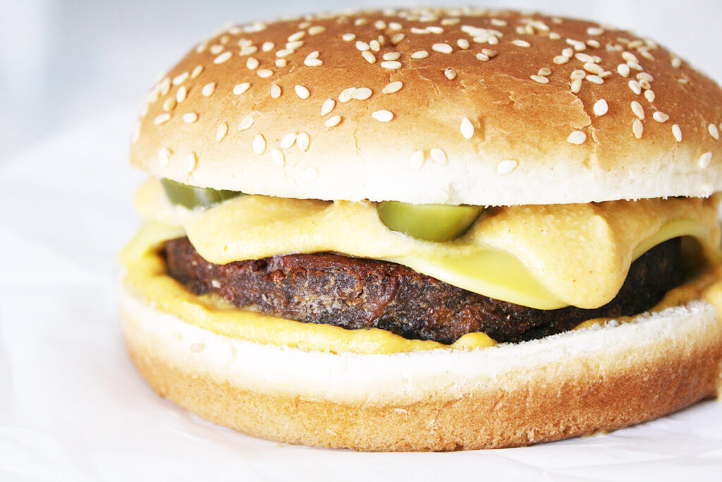 Chili Cheese Burger (Vegan) - Cheap And Cheerful Cooking