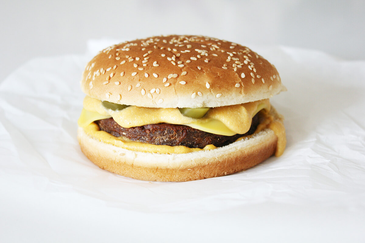 Chili Cheese Burgers (Vegan)