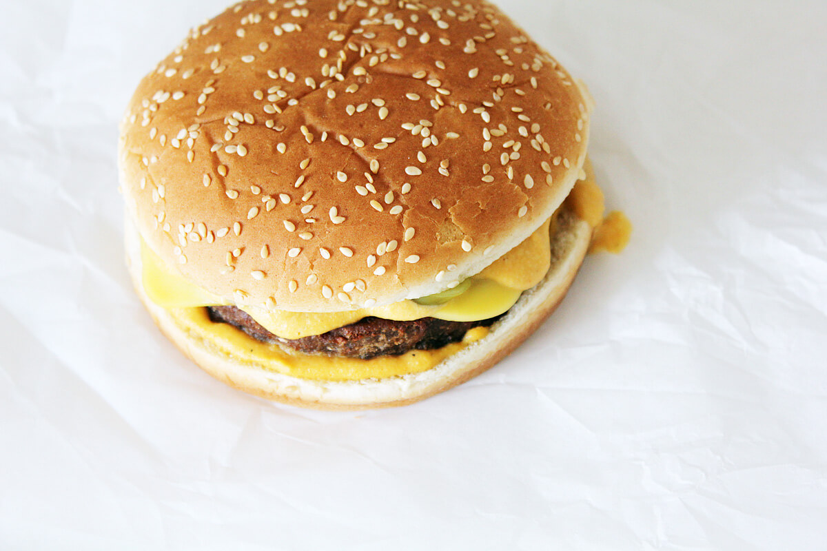 Chili Cheese Burgers (Vegan)