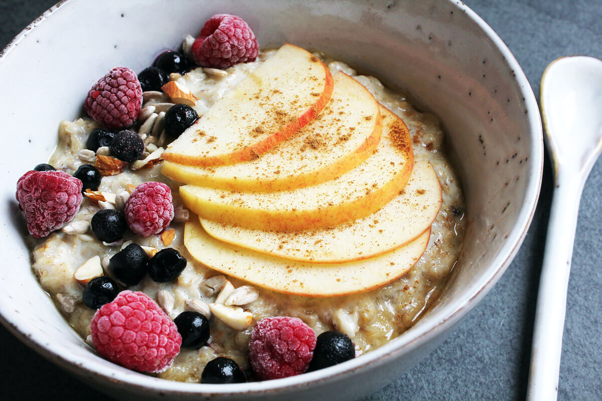 Porridge with Apple, Berries and Nuts