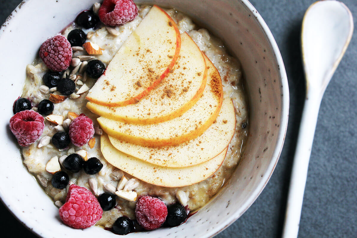 Porridge with Apple, Berries and Nuts