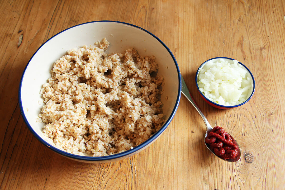 Vegan Mett (German minced pork meat)