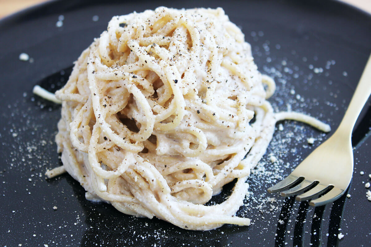 Vegan Spaghetti Cacio e Pepe