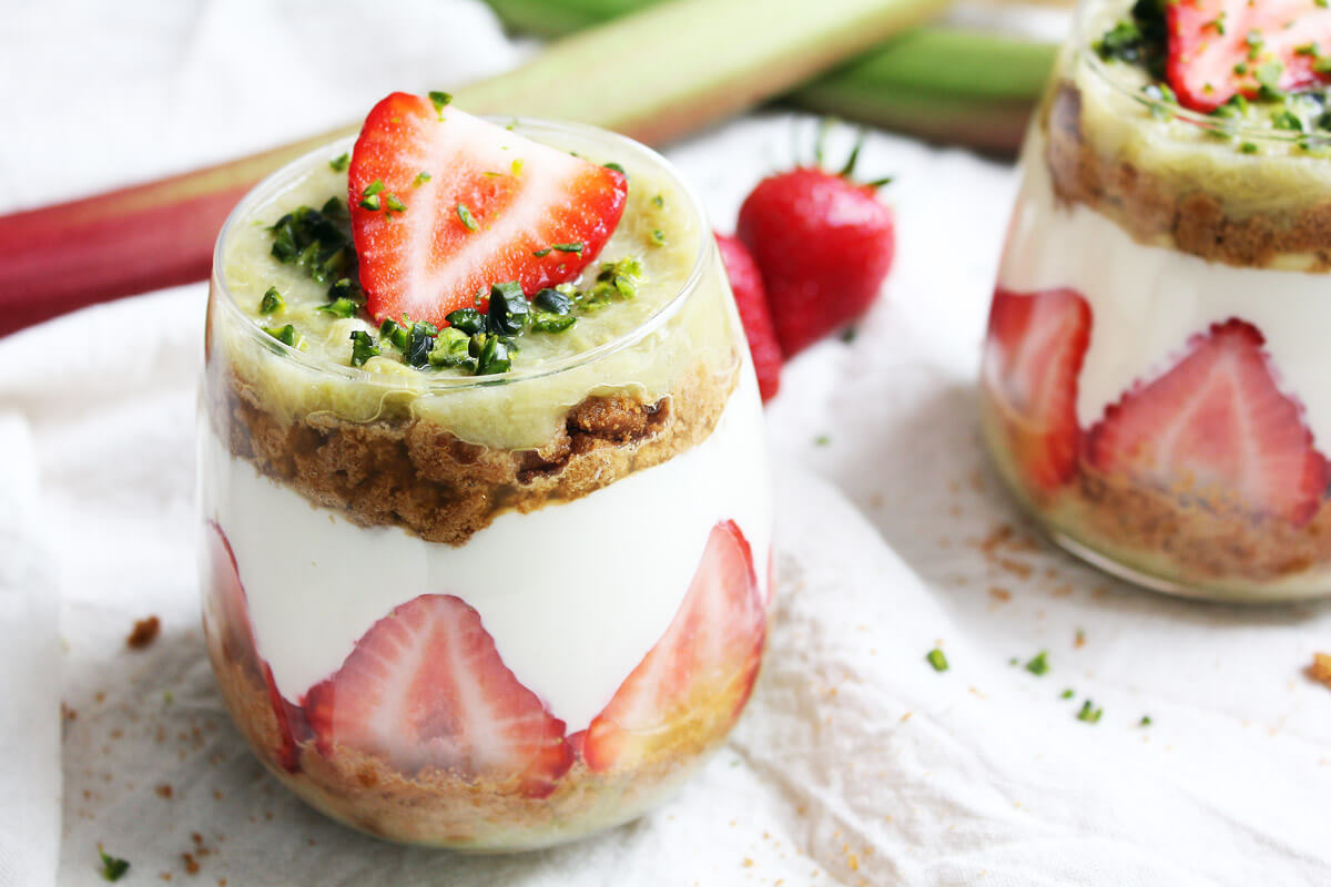 Vegan Strawberry Rhubarb Trifle