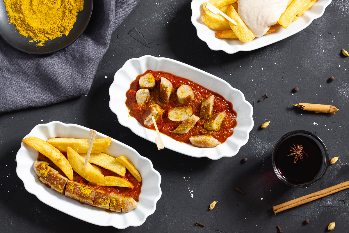 Wintry Currywurst with Mulled Wine Sauce (Vegan)