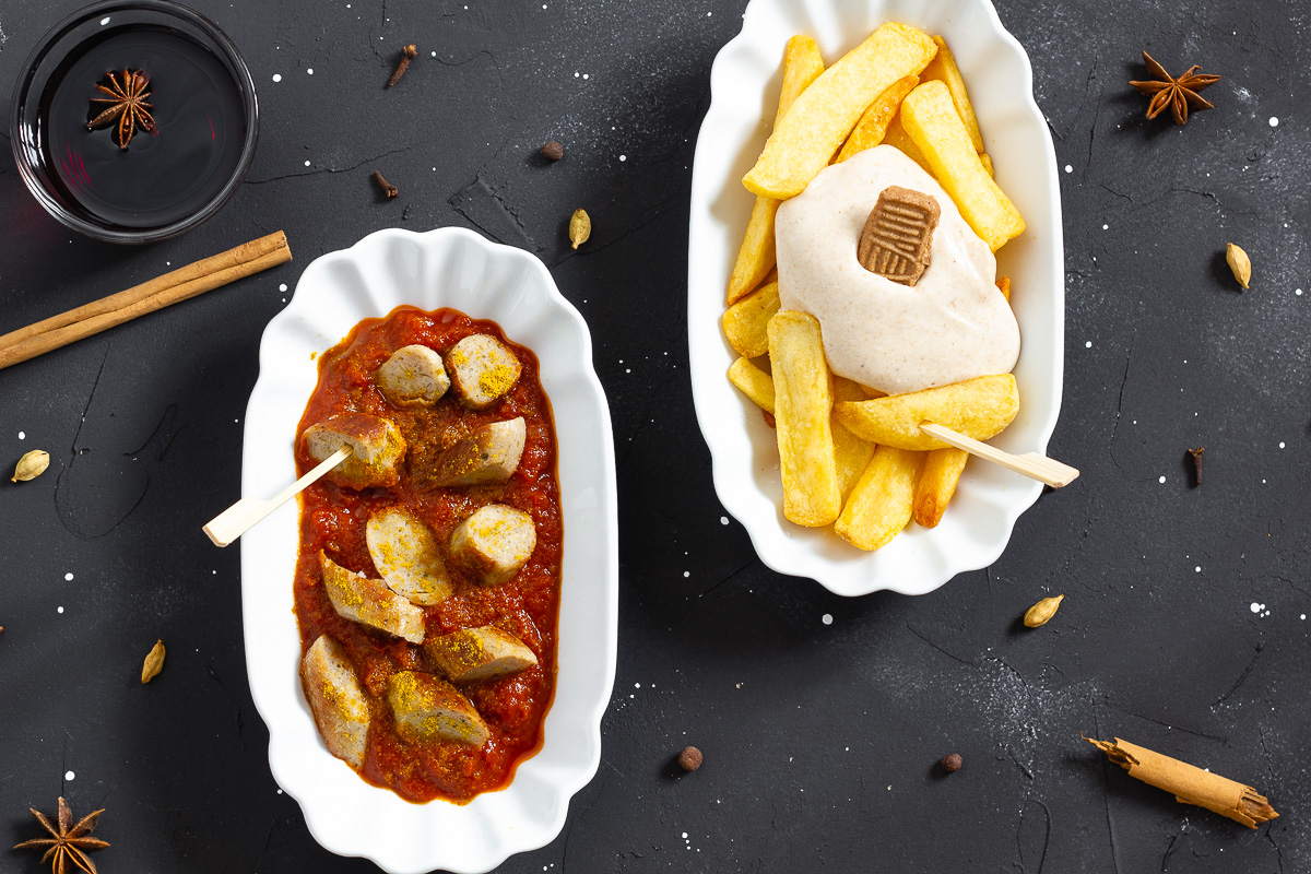 Wintry Currywurst with Mulled Wine Sauce (Vegan)