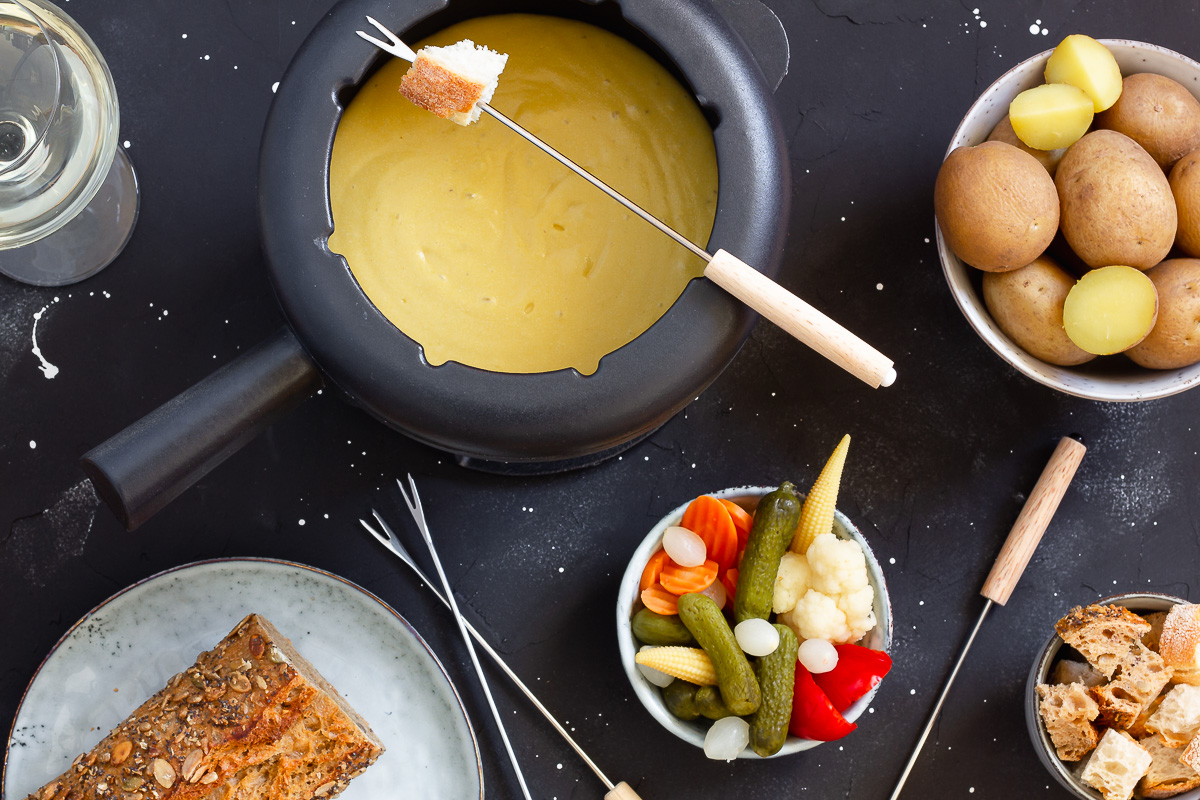 Vegan Cheese Fondue