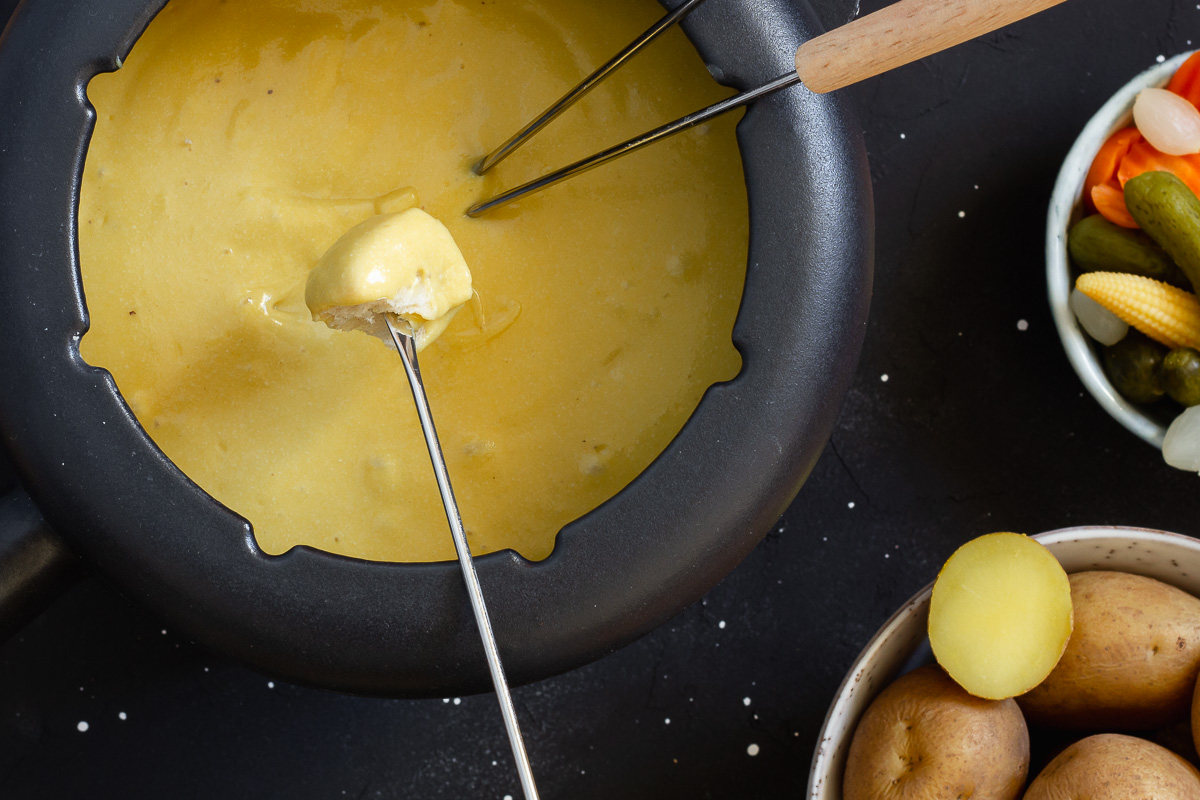 Vegan Cheese Fondue