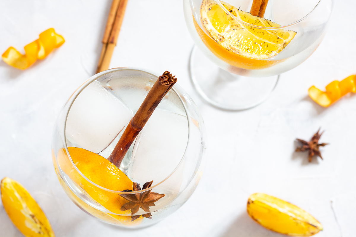 Recette - Gin-tonic à l'orange, à la cannelle et à l'anis étoilé - Euroma