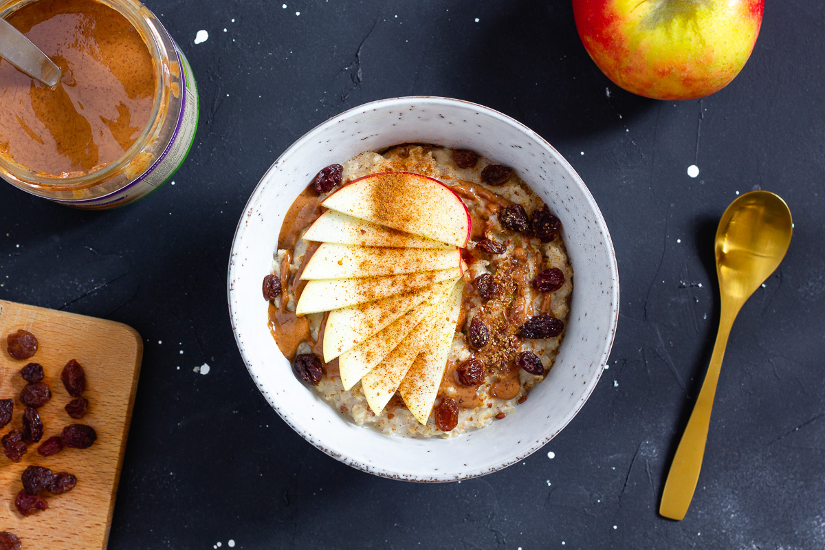 Super Quick Porridge with Apple, Cinnamon & Almond