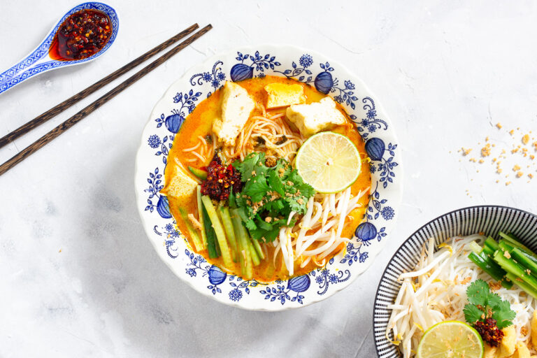 Vegane Curry Laksa - Malaysische Nudelsuppe