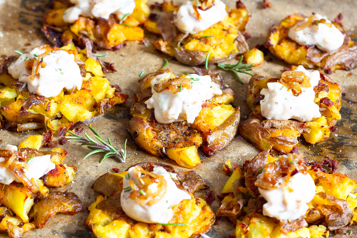 Vegan Smashed Potatoes with French Onion Dip