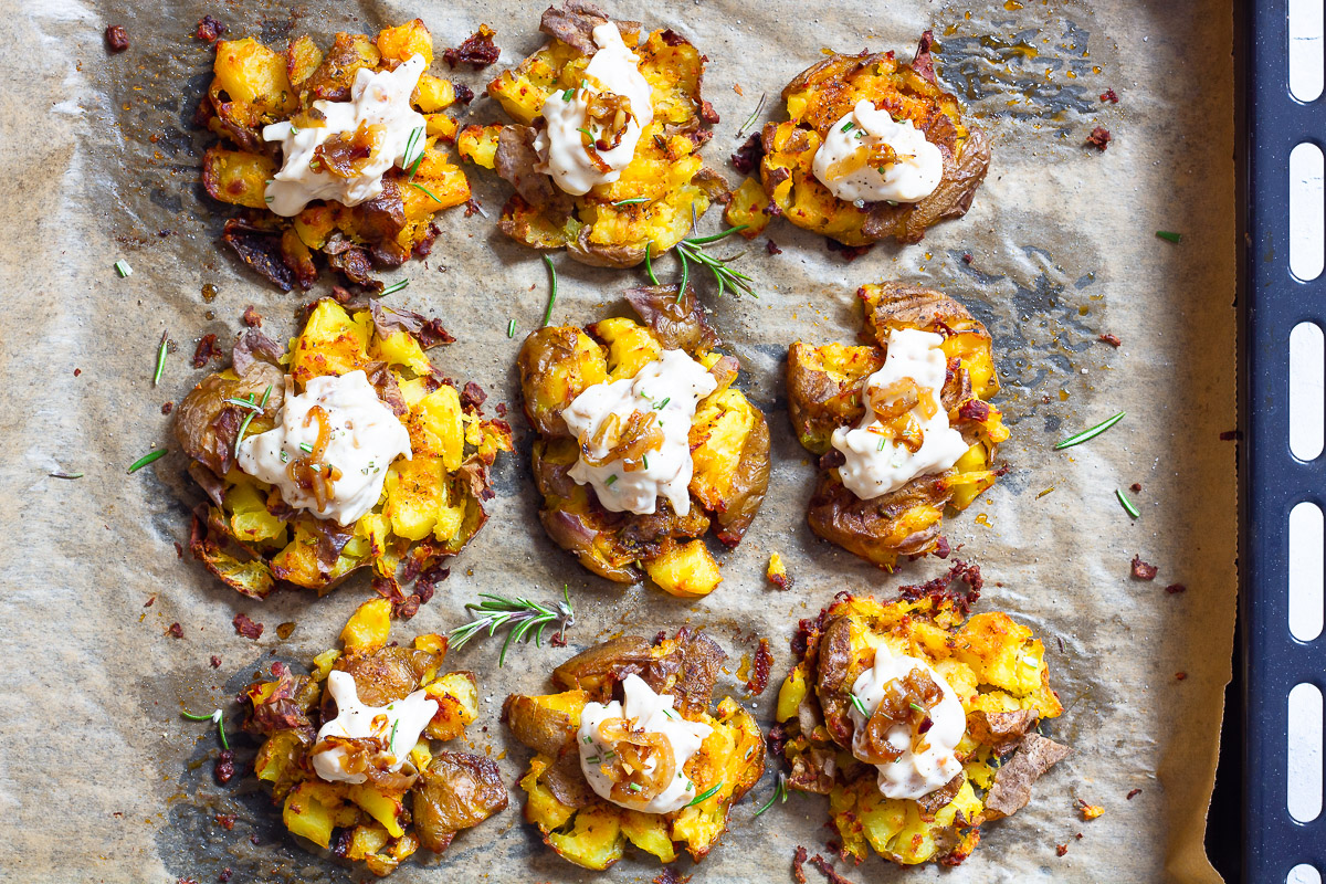 Vegan Smashed Potatoes with French Onion Dip