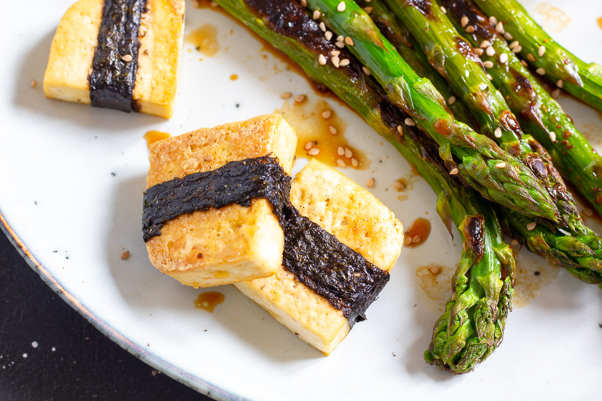 Green Asparagus with Soy Dressing and Tofu