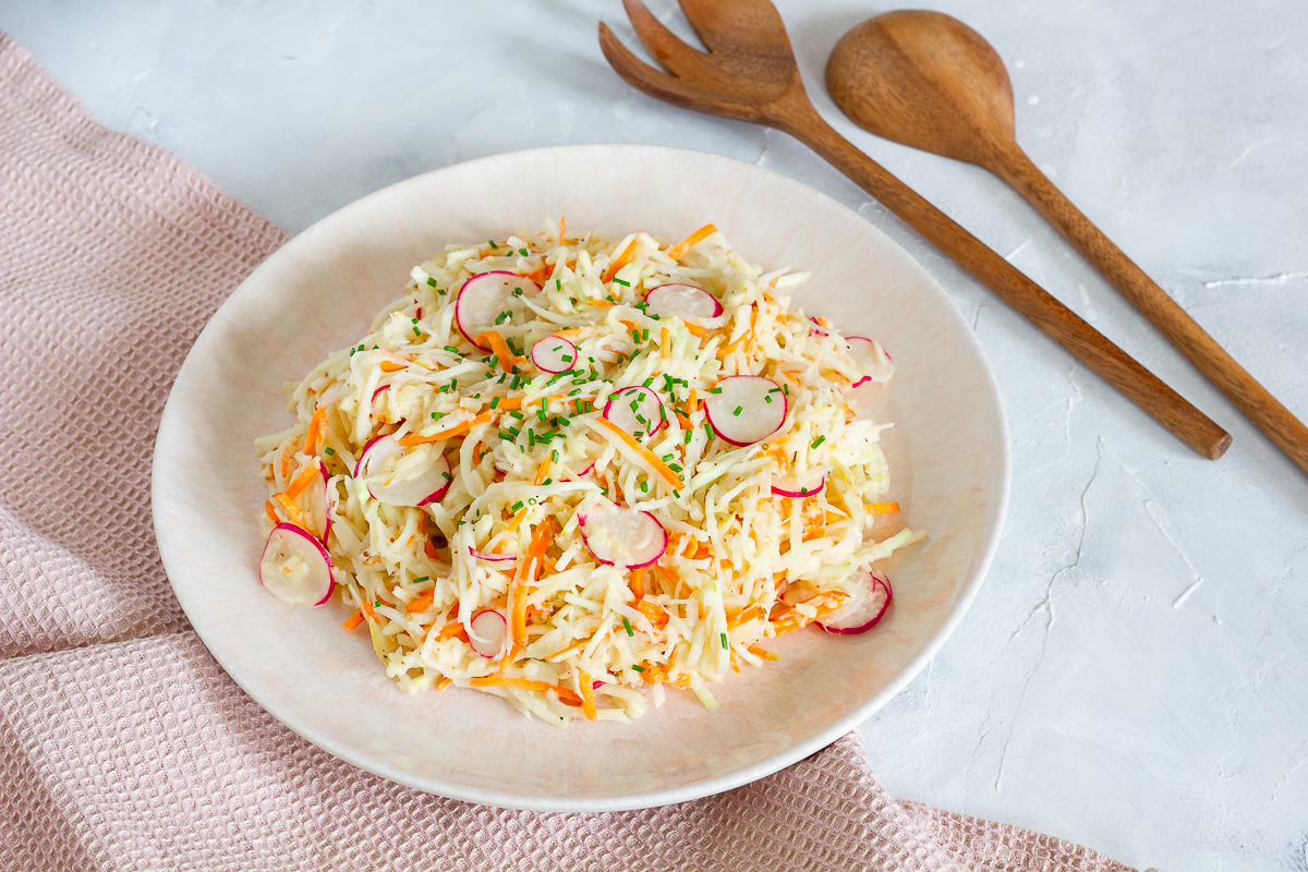 Vegan Kohlrabi Slaw