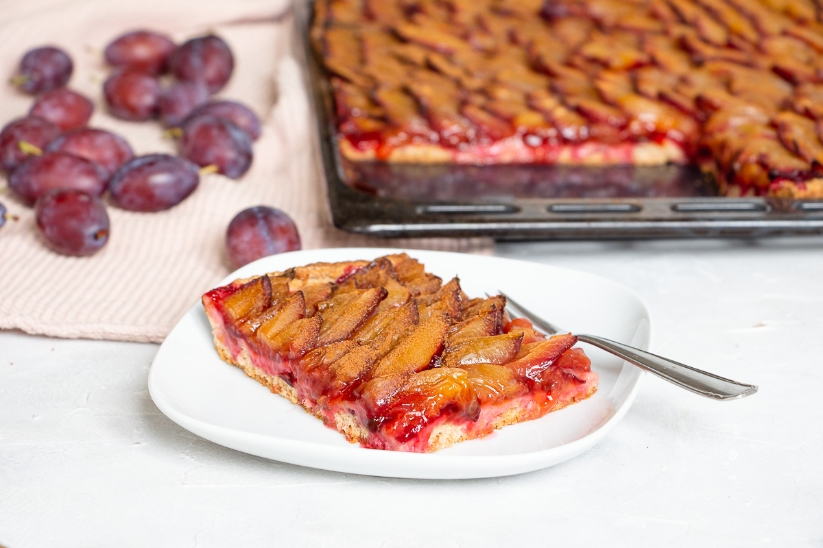 Yeasted Bavarian Plum Cake (Zwetschgendatschi) Recipe