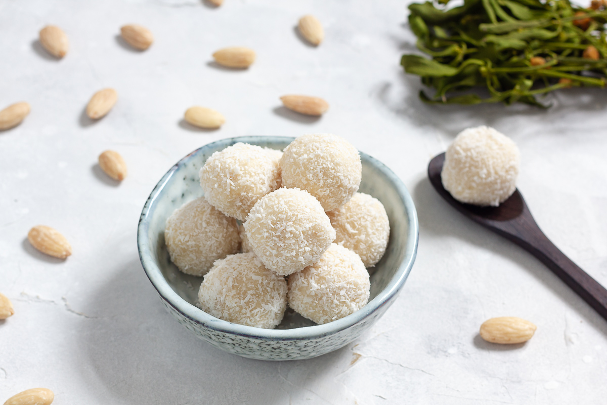 Vegan Raffaello Balls