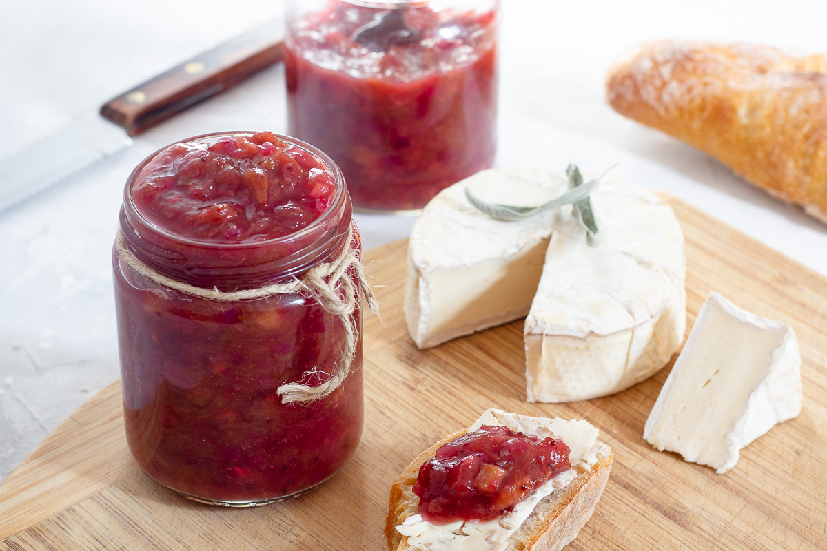 Spicy Rhubarb Chutney