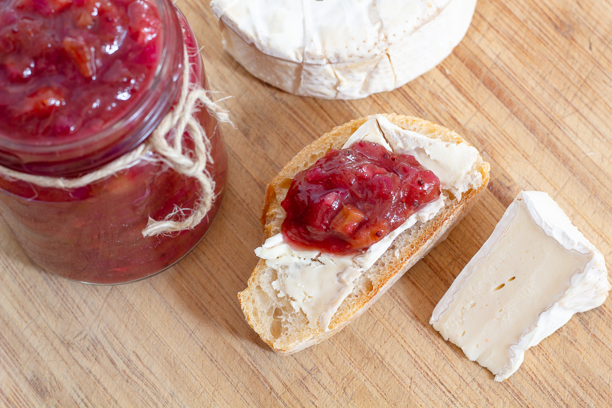 Spicy Rhubarb Chutney