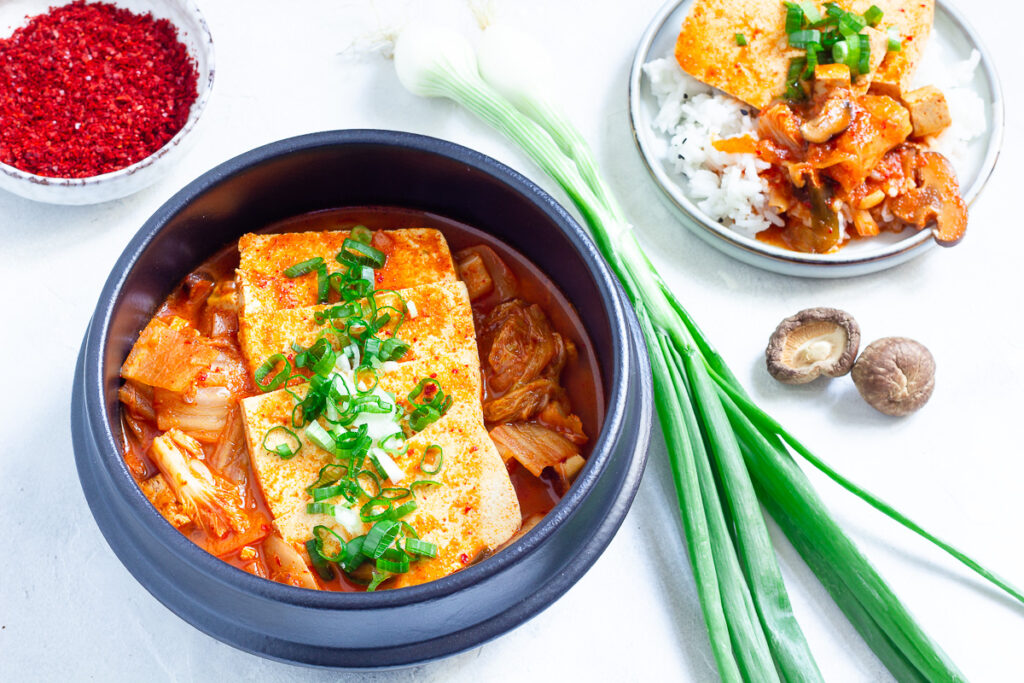 Vegan Kimchi Jjigae - Korean Kimchi Stew - Cheap And Cheerful Cooking