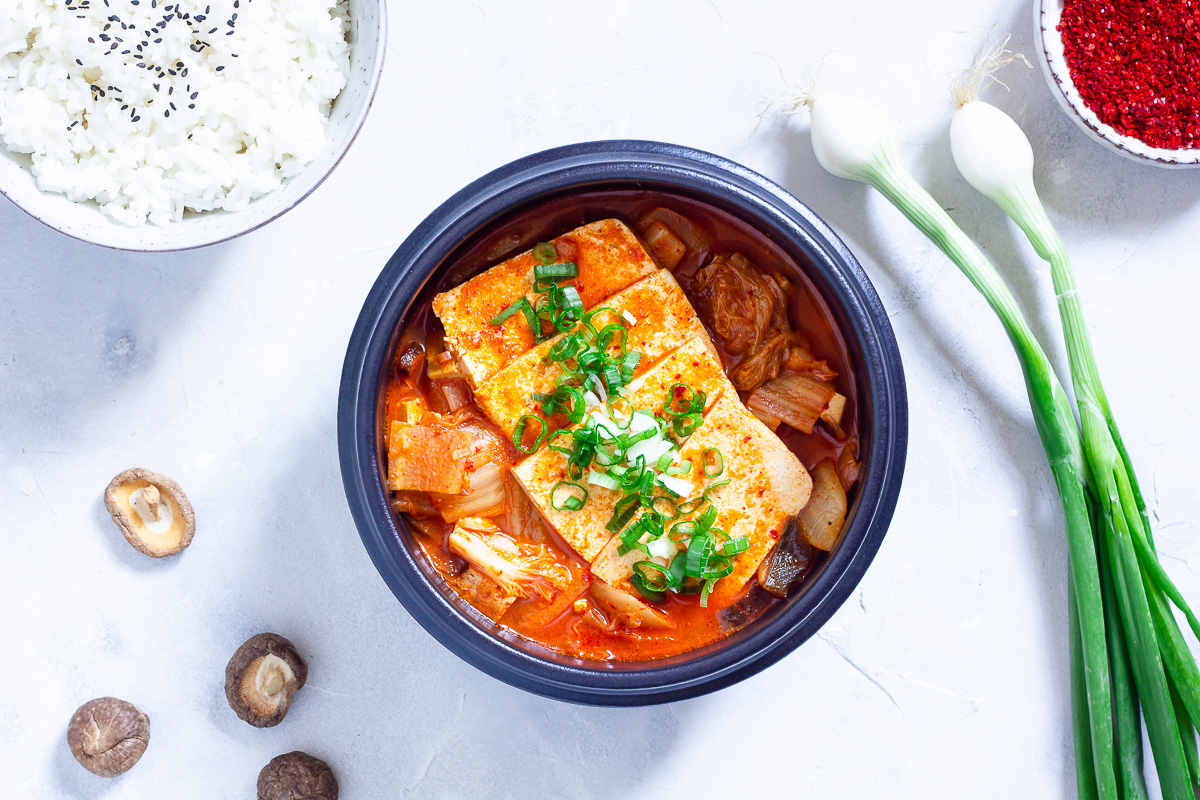 Vegan Kimchi Jjigae - Korean Kimchi Stew - Cheap And Cheerful Cooking