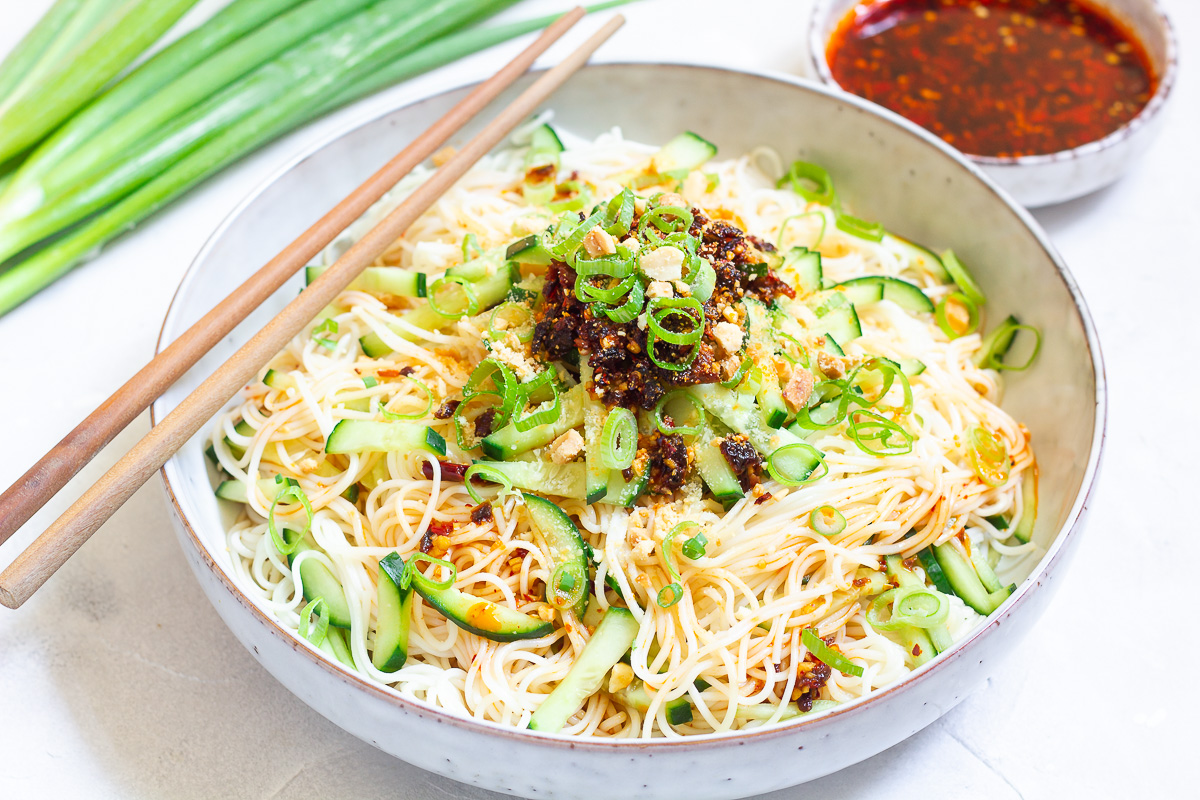 Cold Sichuan Noodles with Cucumber (Vegan)