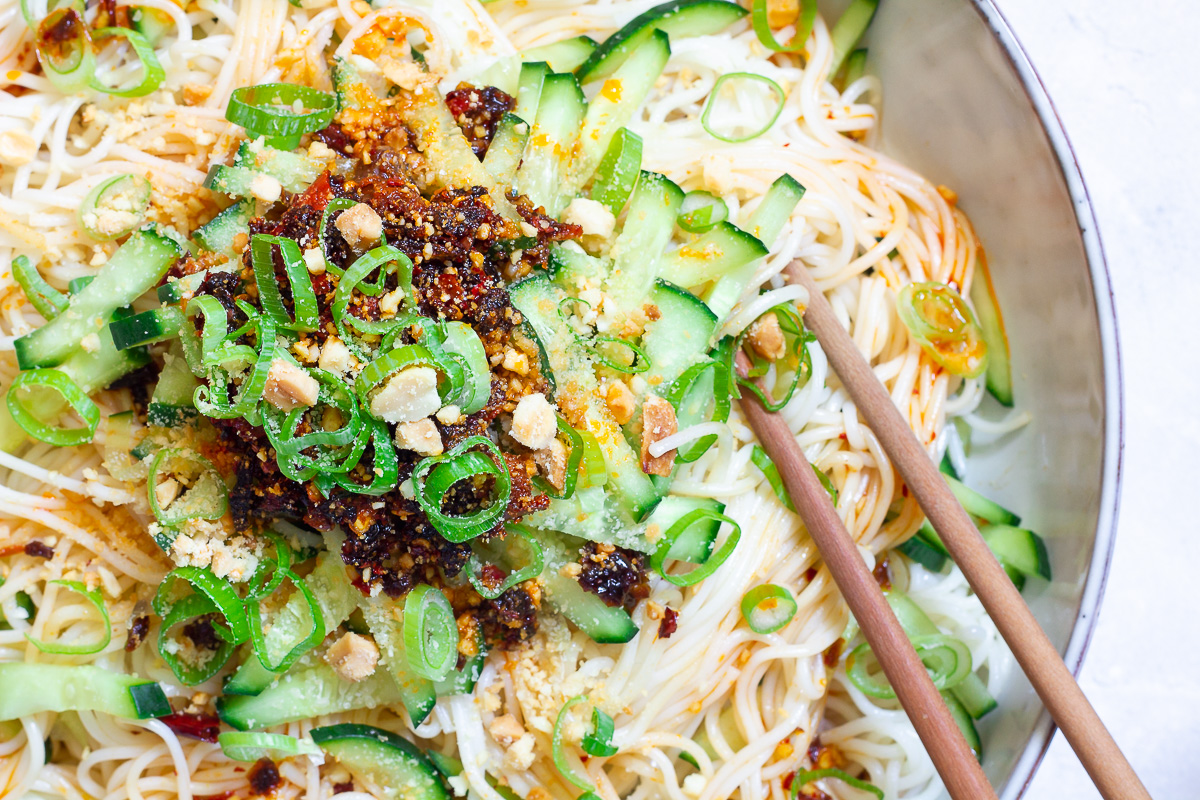 Cold Sichuan Noodles with Cucumber (Vegan)