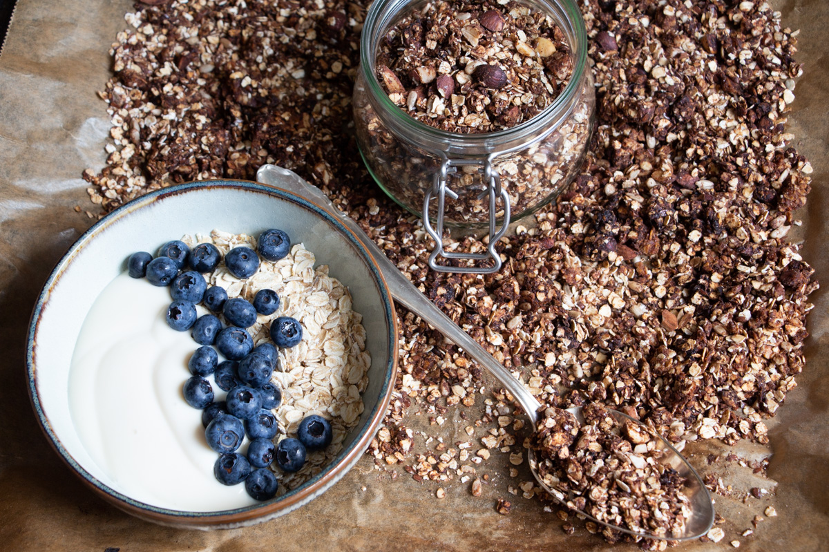 Vegan Granola with Dates & Nuts