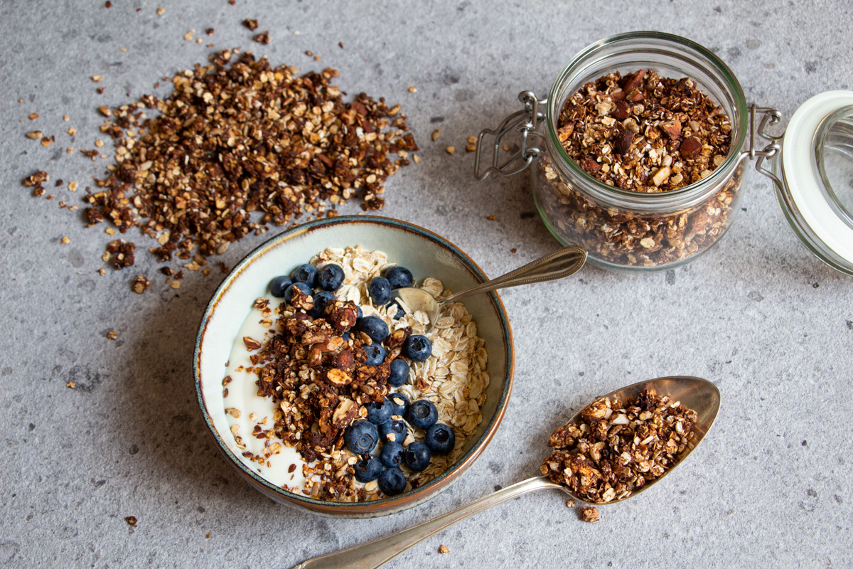 Vegan Granola with Dates & Nuts