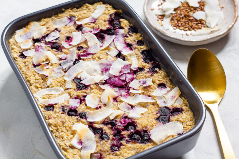 Vegan Blueberry Baked Oats