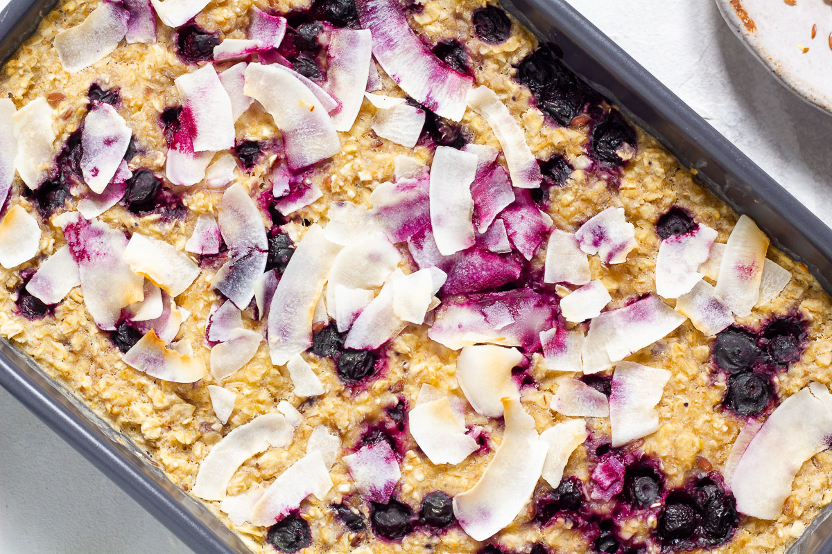 Vegan Blueberry Baked Oats