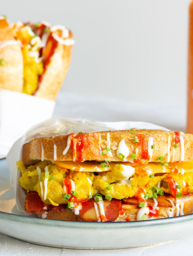 Veganes Egg Drop Sandwich – Koreanisches Frühstücks-Sandwich