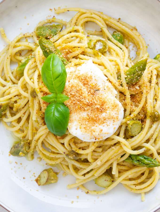 Vegan Asparagus Pasta with Pistachio Pesto