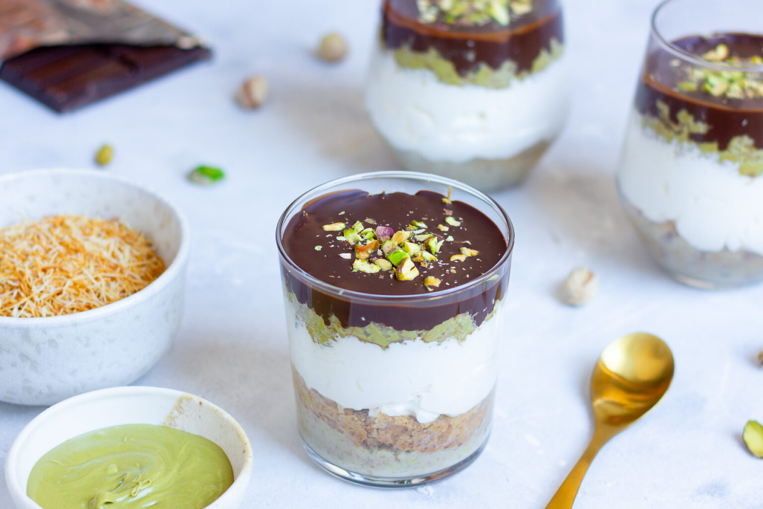 Veganes Dubai Schokoladen Tiramisu im Glas