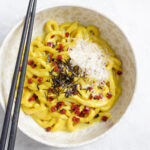 Vegane Udon Carbonara